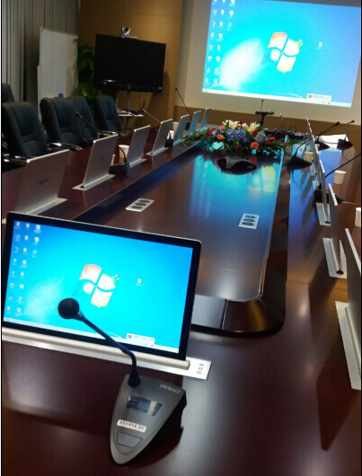 深圳某房地产集团会议室--会议音响，超薄液晶升降屏